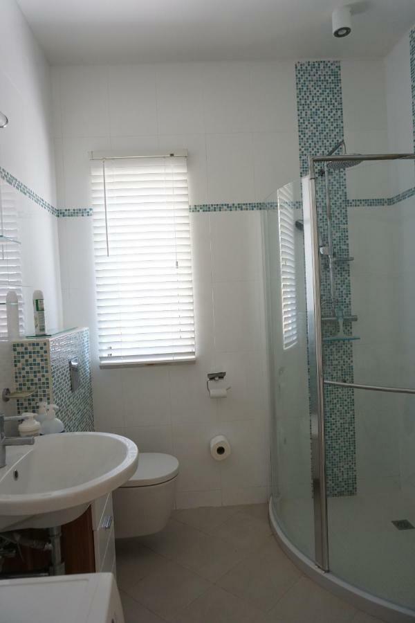 Self Contained Apartment With Private Kitchen Higher Heights, Barbados Christ Church Exterior foto