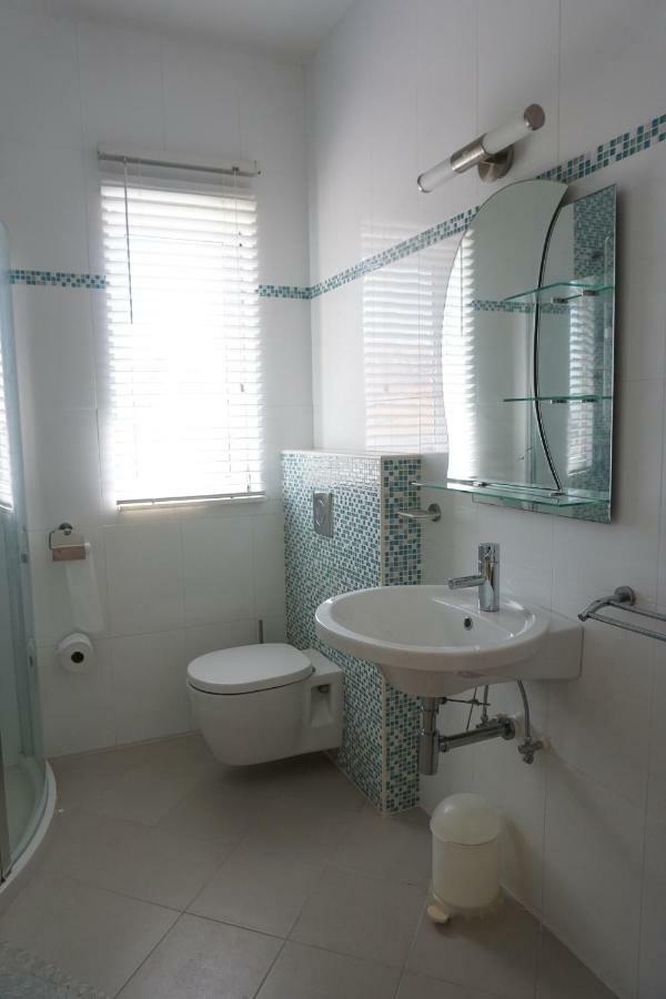 Self Contained Apartment With Private Kitchen Higher Heights, Barbados Christ Church Exterior foto