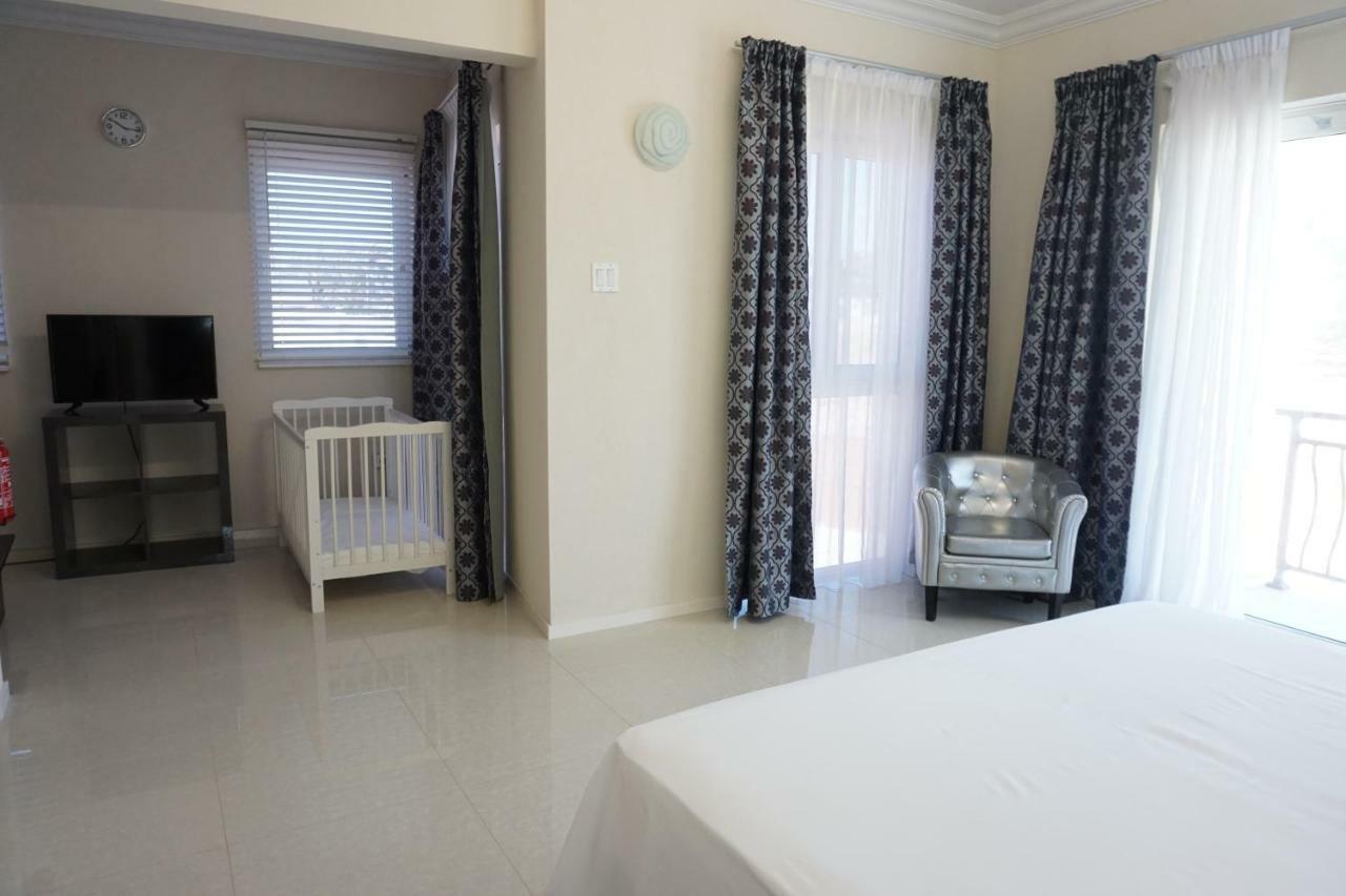 Self Contained Apartment With Private Kitchen Higher Heights, Barbados Christ Church Exterior foto